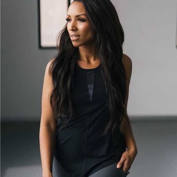 Zyia Black effortless tank top size XS - Picture 2 of 2